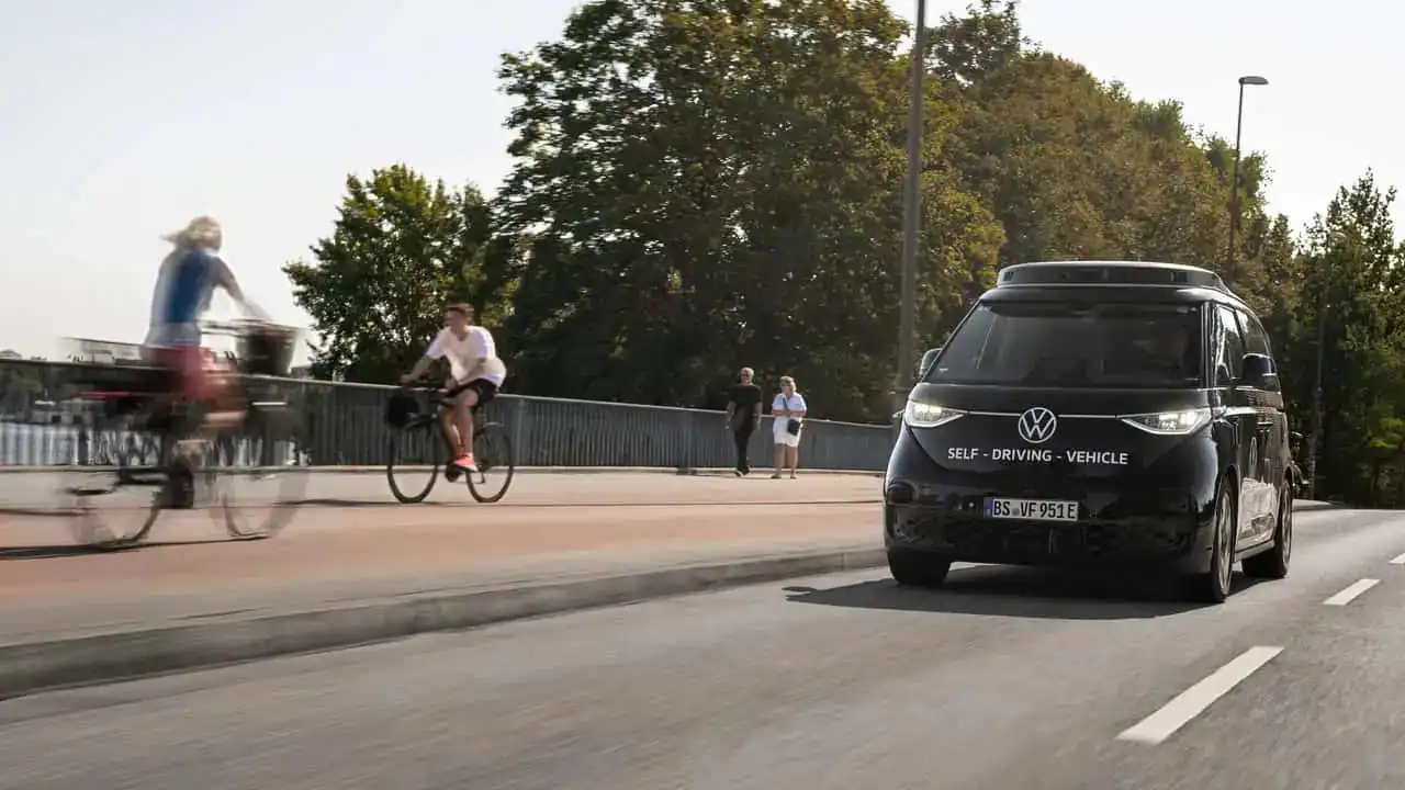 Volkswagen виводить роботаксі ID. Buzz на дороги Лос-Анджелеса — photo 78119