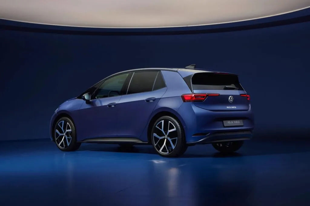 Оновлений Volkswagen ID.3 Neo став зручнішим і «далекобійнішим» — photo 4 Оновлений Volkswagen ID.3 Neo став зручнішим і «далекобійнішим» — photo 4