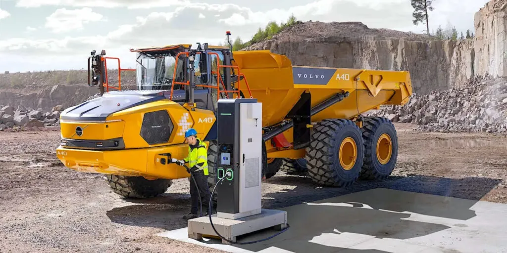 Електричні зчленовані самоскиди Volvo пішли в серійне виробництво — photo 2 Електричні зчленовані самоскиди Volvo пішли в серійне виробництво — photo 2