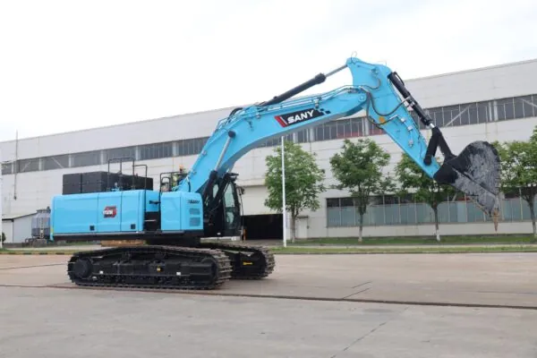 Электрический экскаватор SANY SY375E получил сменную батарею — photo 82783