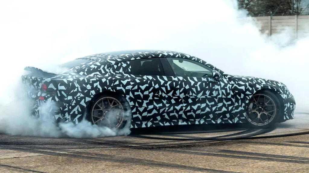 AMG GT 4-Door Coupe отримає синтетичний звук V8 та штучне перемикання передач — photo 2 AMG GT 4-Door Coupe отримає синтетичний звук V8 та штучне перемикання передач — photo 2
