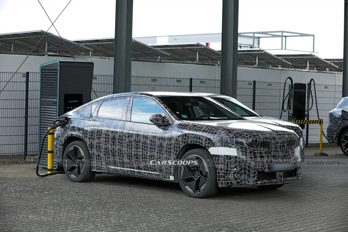 Купе-кроссовер BMW iX4 Neue Klasse может превзойти iX3 по запасу хода — photo 81430