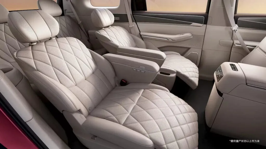 BYD получил 100 тысяч заказов на электромобиль за $37 000 еще до выхода — photo 4 BYD получил 100 тысяч заказов на электромобиль за $37 000 еще до выхода — photo 4