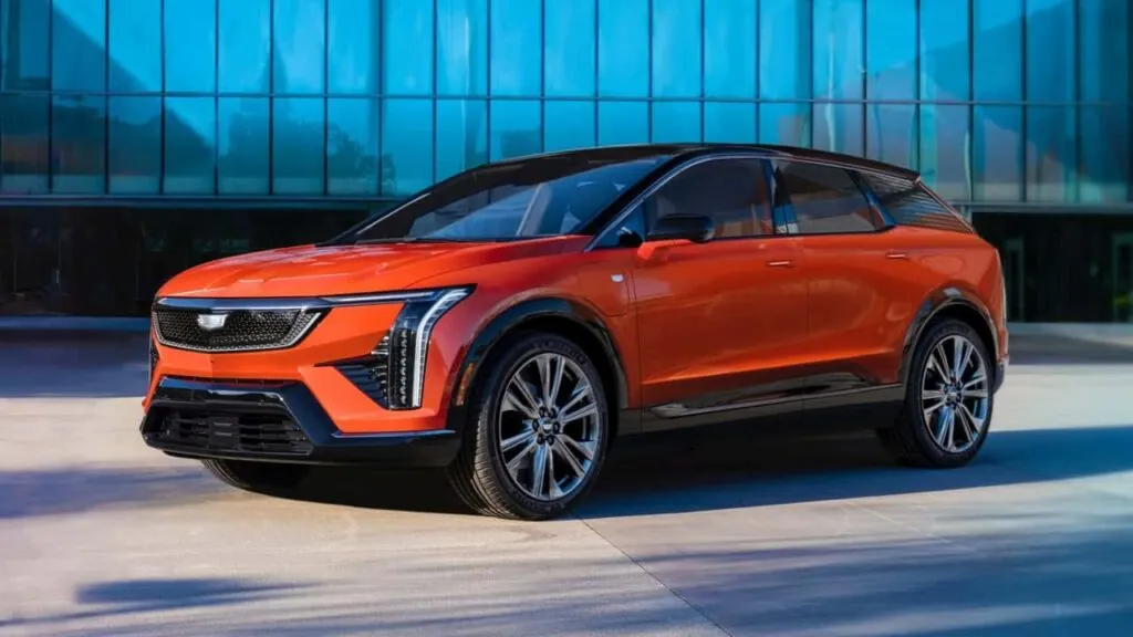 Электромобили Cadillac переманивают покупателей других брендов поразительными темпами — photo 4 Электромобили Cadillac переманивают покупателей других брендов поразительными темпами — photo 4