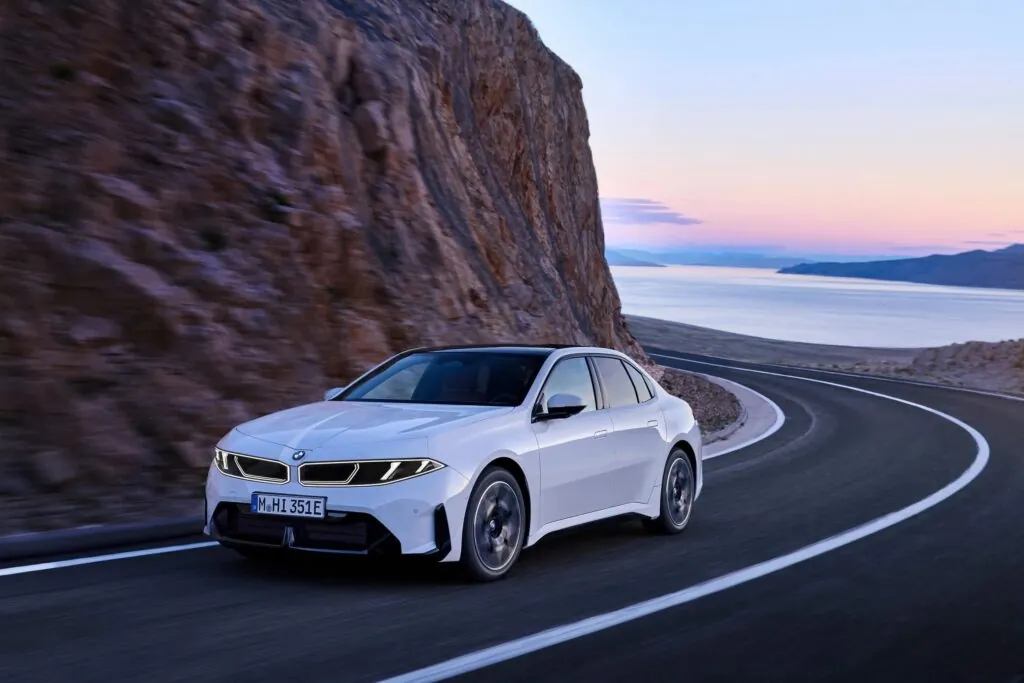 BMW відкриває замовлення на електричний седан i3 — photo 2