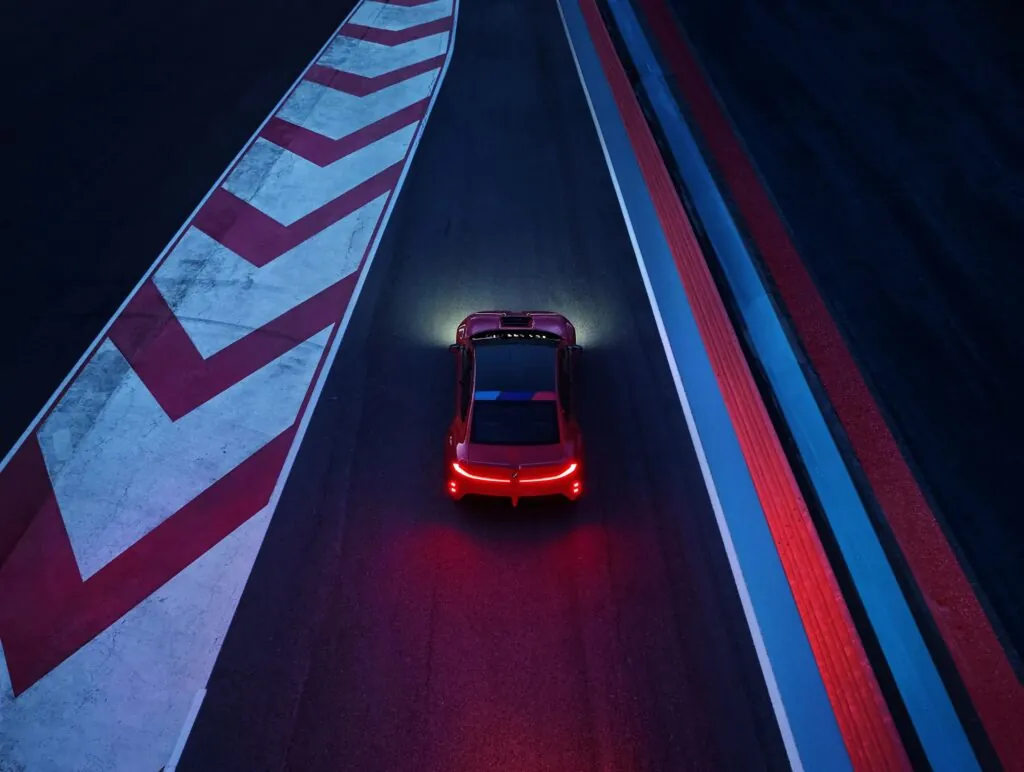 Электрический концепт BMW M3 был поставлен рядом с E30. Вы бы какой выбрали? — photo 5