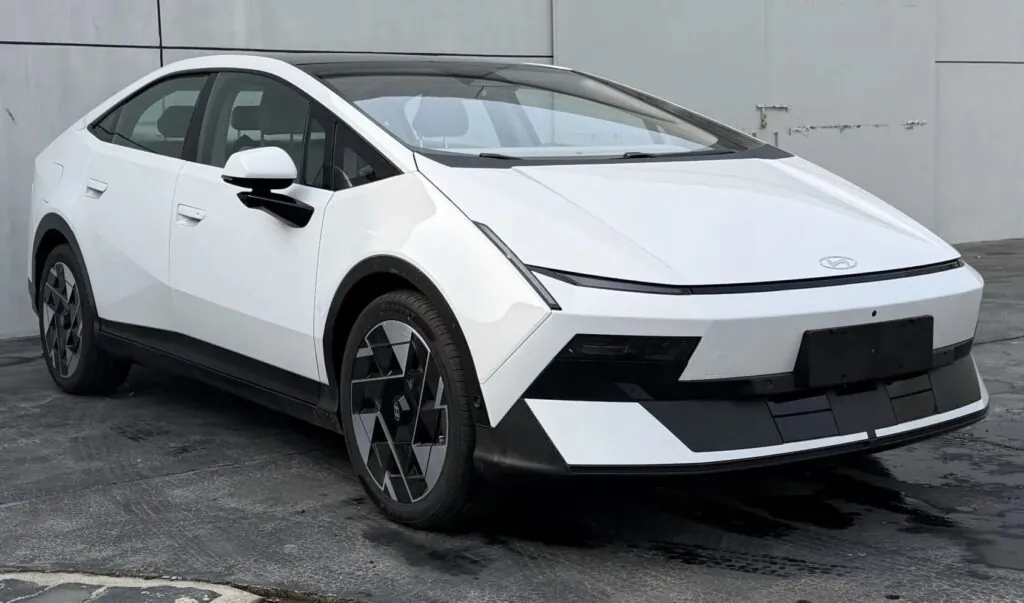 Стали відомі характеристики майбутнього електричного седану Hyundai Ioniq V — photo 2