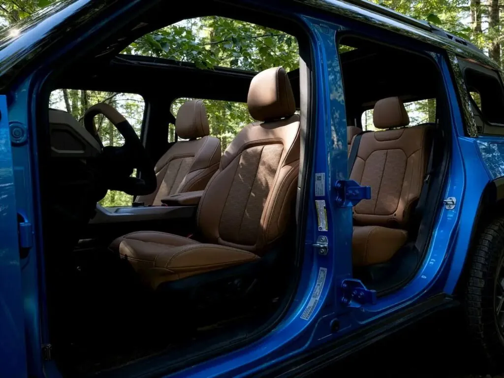Електричний Jeep Recon EV вийшов на ринок за ціною $67 тисяч — photo 5