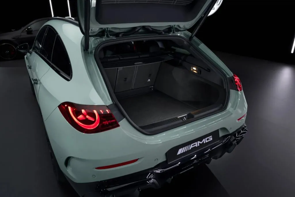 Компанія Mercedes-AMG представила електричний CLA 45 — photo 6