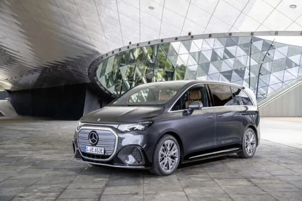 Электрический Mercedes-Benz VLE теперь доступен в новых комплектациях — photo 90171