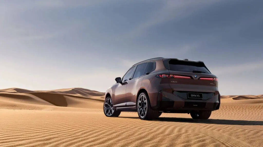 Подовжений BMW X5 виявився просторішим за X7 — photo 8