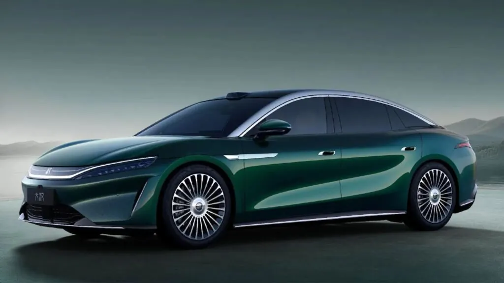 Новий BYD Da Han довший за Mercedes S-Class та має запас ходу понад 1000 км — photo 4