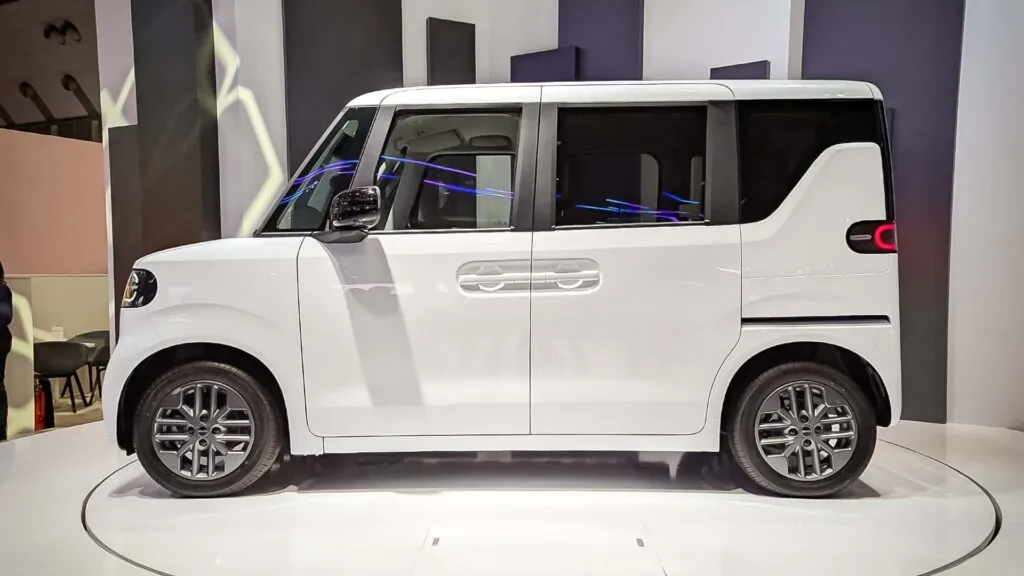 Перший електричний кей-кар від BYD виходить на ринок Японії — photo 2