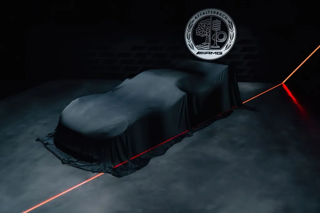 Mercedes-AMG приоткрыл занавес над 1000-сильным электрическим кроссовером — photo 6