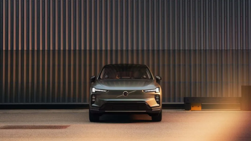 Електромобілі Volvo попереджатимуть про небезпеку заздалегідь — photo 6