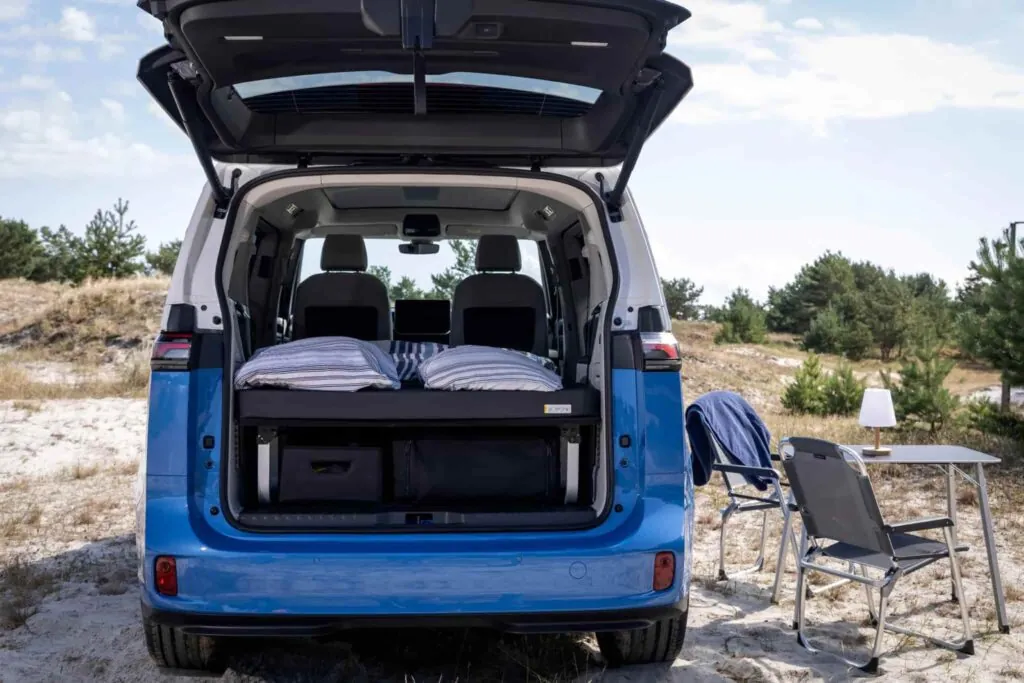 Volkswagen перетворив електричний ID. Buzz на повноцінний кемпер — photo 6