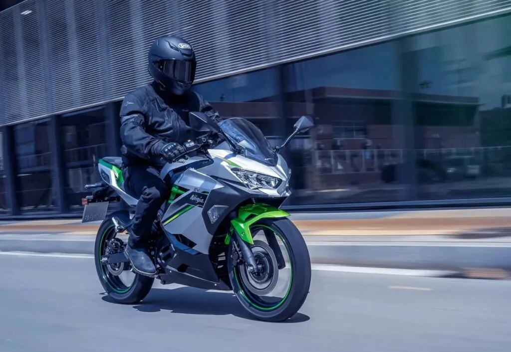 Kawasaki представив електричний Ninja e-1 — photo 2