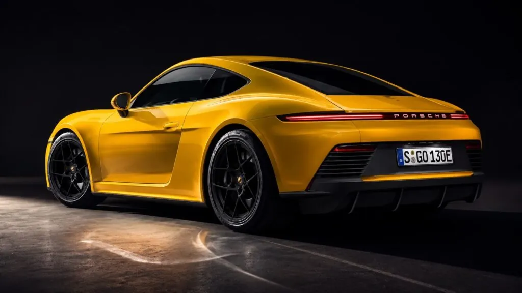 Гендиректор Porsche ставить крапку чуткам — електричному 718 бути! — photo 3
