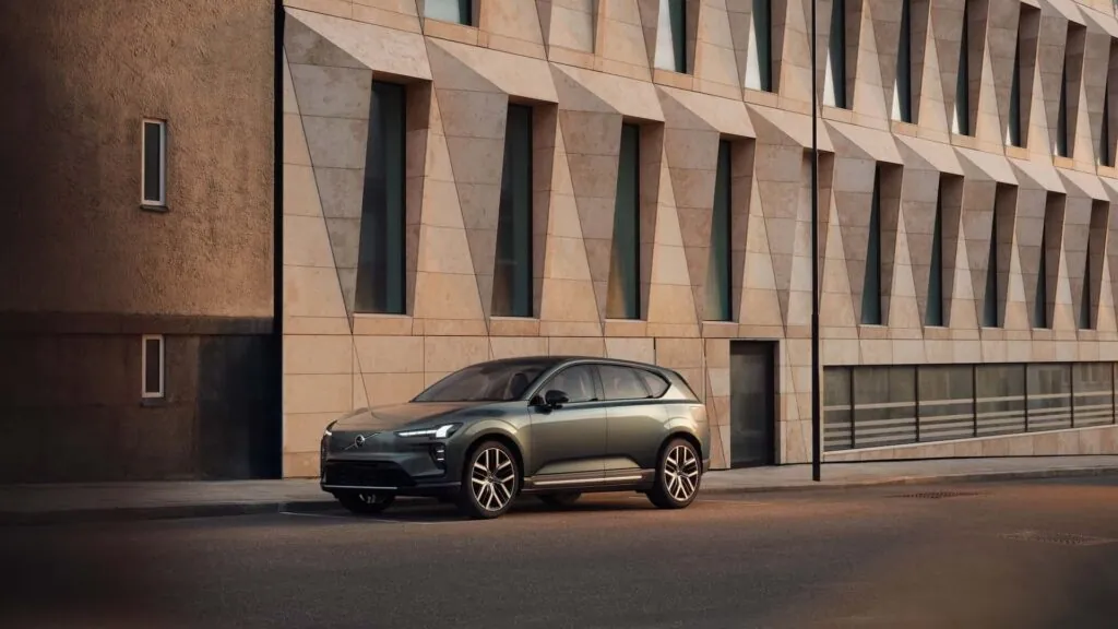Електромобілі Volvo попереджатимуть про небезпеку заздалегідь — photo 3