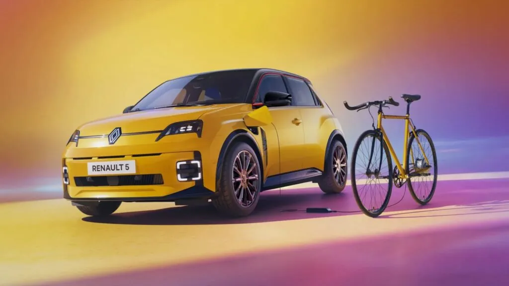 Популярный Renault 5 обновился и получил бюджетную версию — photo 6