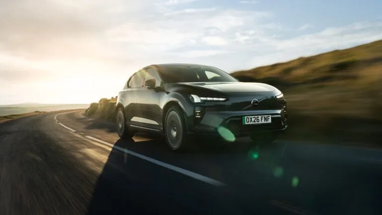 Електромобілі Volvo попереджатимуть про небезпеку заздалегідь — photo 93771