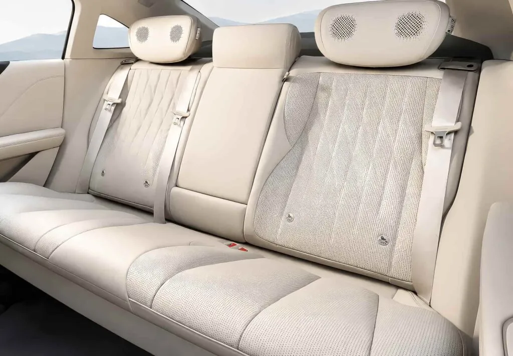 Buick Electra L7 вийшов на ринок за ціною від 22 600 євро — photo 6