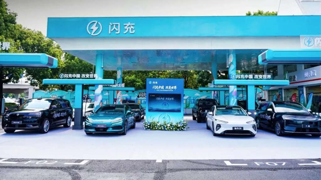Нафтовий гігант встановлює надшвидкі зарядні станції BYD — photo 3