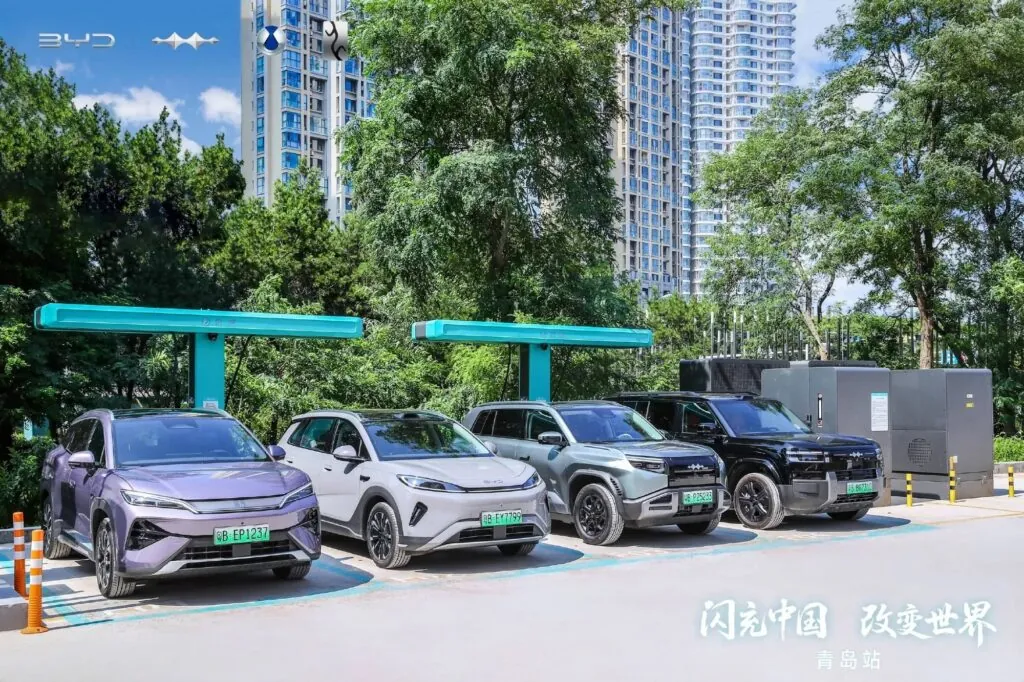 Нафтовий гігант встановлює надшвидкі зарядні станції BYD — photo 5