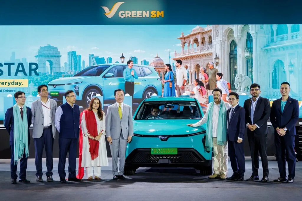 У Європі дебютував повністю електричний сервіс таксі VinFast Green SM — photo 4