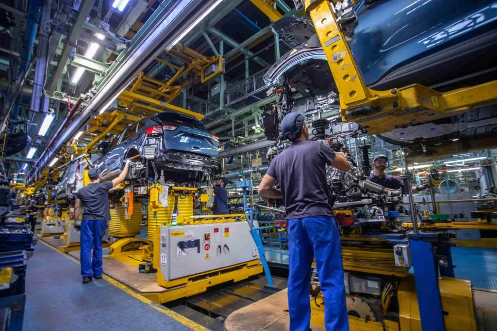 Ford та Geely запускають спільне виробництво авто в Іспанії — photo 2