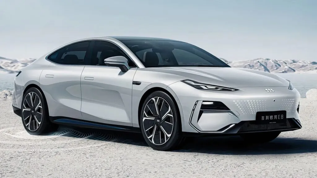 Geely розробляє твердотільну батарею з ресурсом у мільйон кілометрів — photo 3