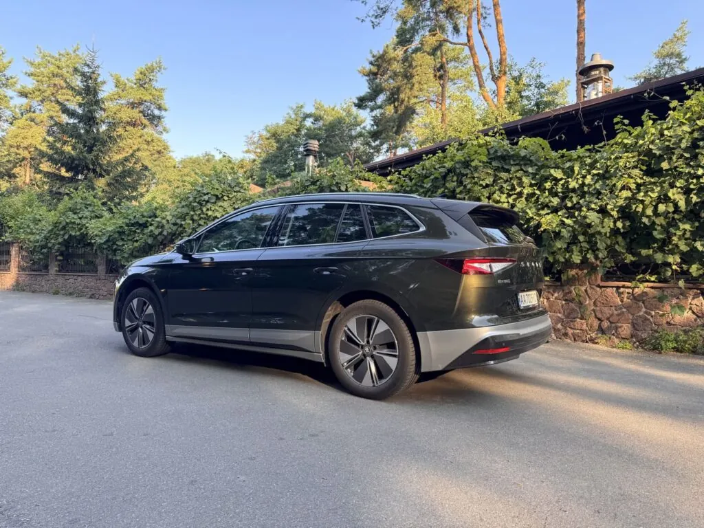 Огляд Skoda Enyaq 85: Чому саме ця модель стала найкращим електричним кросовером 2026 року в Україні? — photo 3