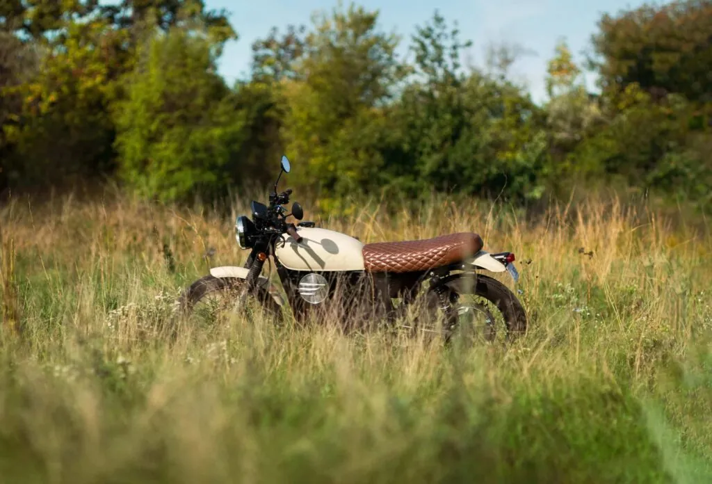 Honda CB500 1974 року отримав друге життя як електробайк — photo 4
