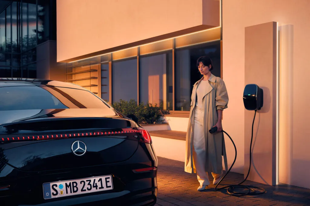 Mercedes-Benz допоможе економити на домашньому заряджанні електромобіля — photo 2