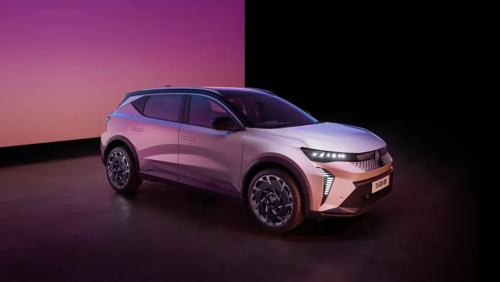 Renault оновила сімейний кросовер Scenic E-Tech electric — photo 8