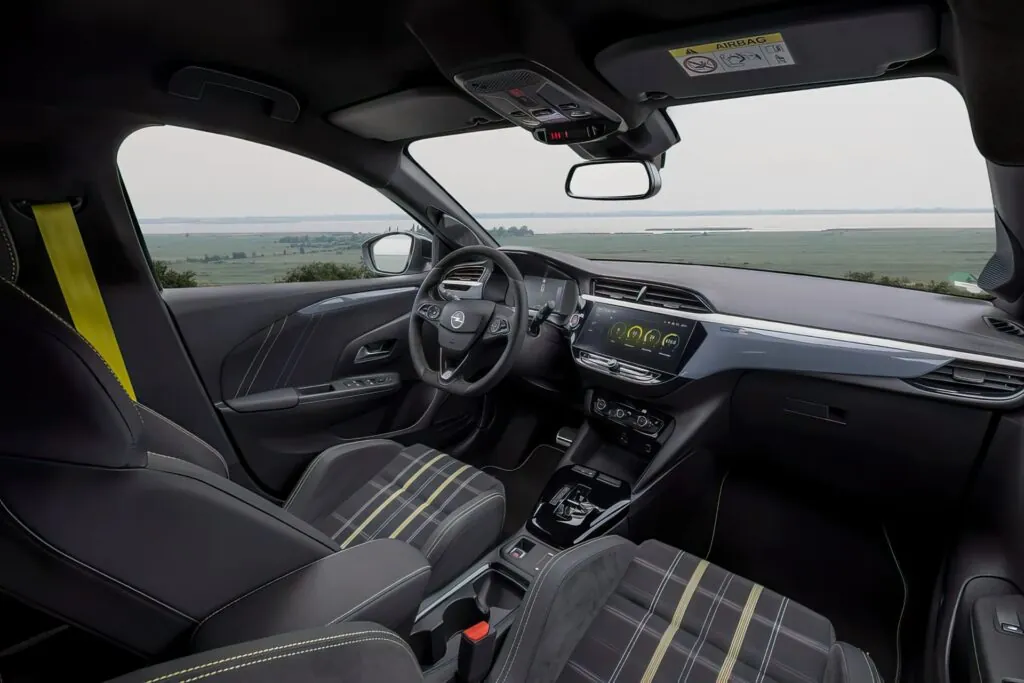 Opel почала приймати замовлення на нову Corsa GSE — photo 4