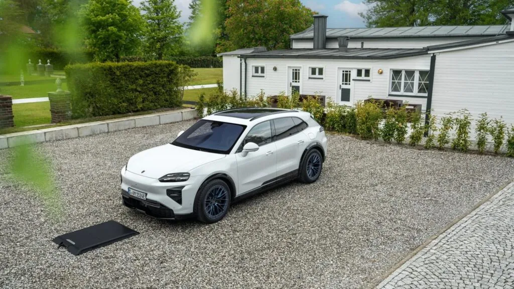 Porsche Cayenne Electric отримав автоматичні двері — photo 5