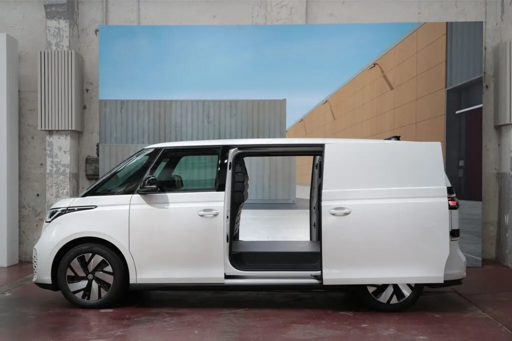 Volkswagen випустив нову подовжену версію ID. Buzz Cargo — photo 2