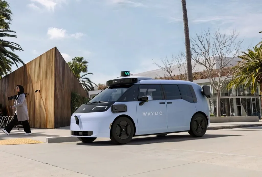 Hyundai випустить десятки тисяч безпілотних таксі для Waymo — photo 5