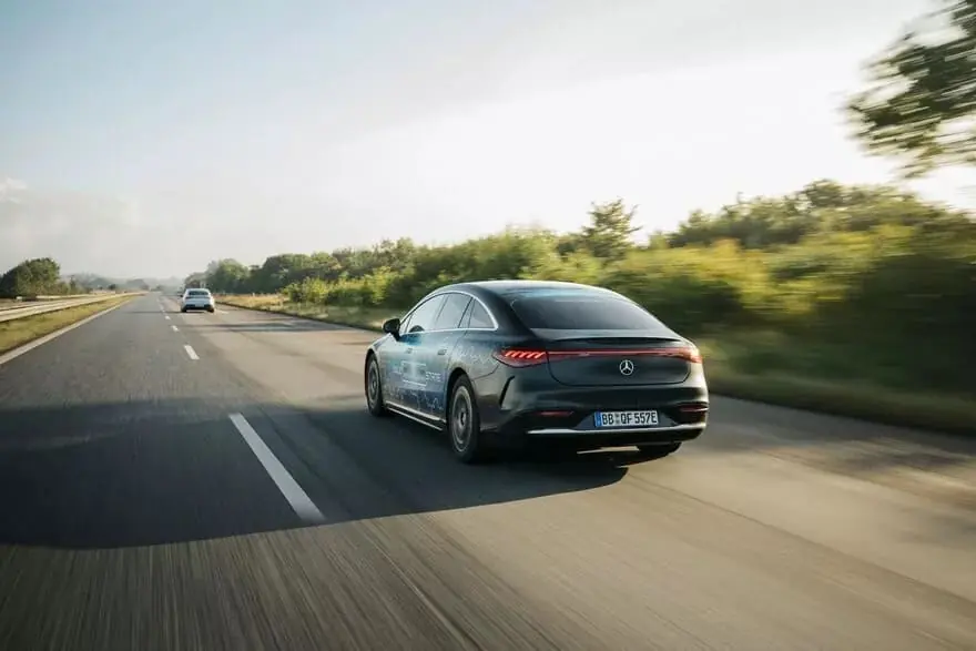 Mercedes-Benz на шляху до комерціалізації твердотільних акумуляторів — photo 3