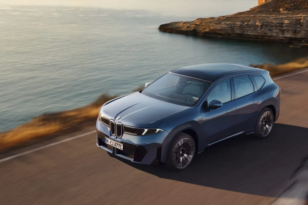 BMW iX3 встановив рекорд бренду за замовленнями в перший рік — photo 5