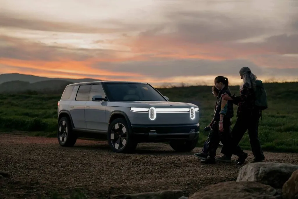 Rivian продолжит удешевлять электромобили после R2 — photo 5