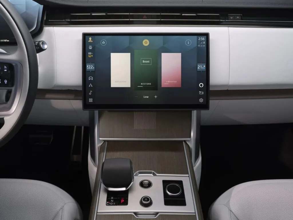 Встречайте первый в истории электрический Range Rover! — photo 5