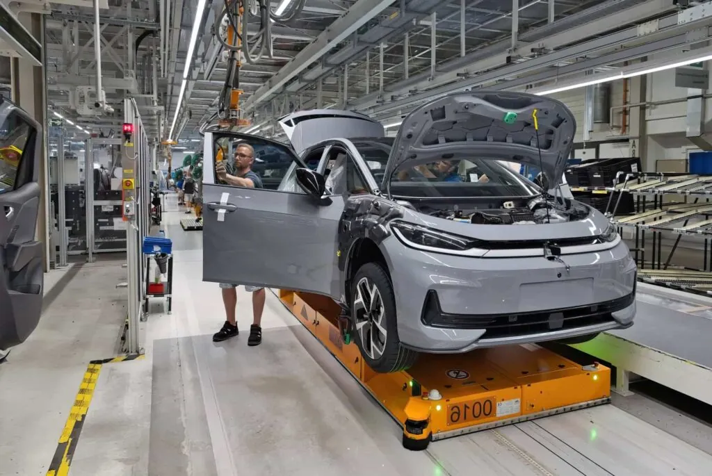 Щоб вижити, Volkswagen стає на антикризові рейки! — photo 2