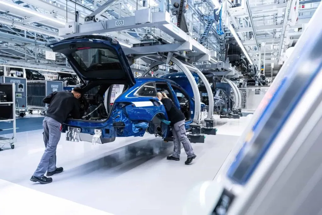 Щоб вижити, Volkswagen стає на антикризові рейки! — photo 5