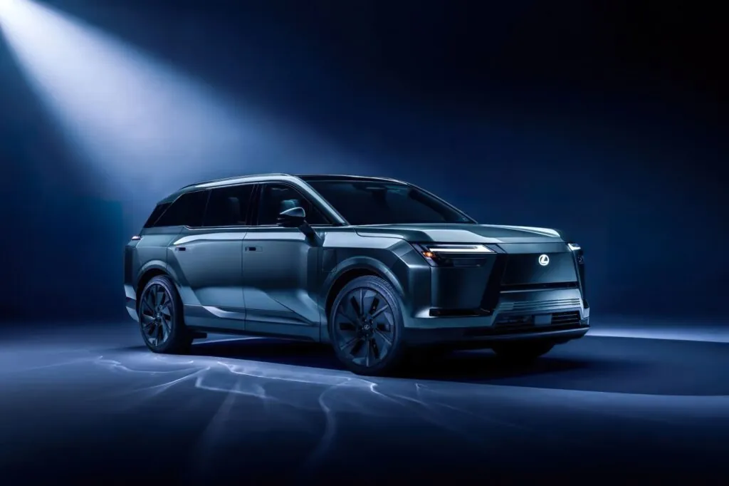 Lexus оголосив ціни на трирядний електричний кросовер TZ — photo 8