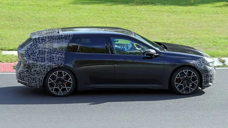 Електричний універсал BMW i3 Touring помітили на Нюрбургрингу — photo 2