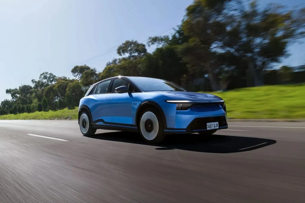 Mitsubishi представила «заряджений» ASX VR-e GSR — photo 2