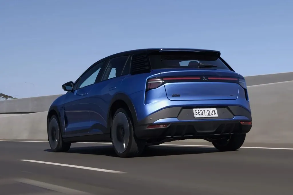 Mitsubishi представила «заряджений» ASX VR-e GSR — photo 5