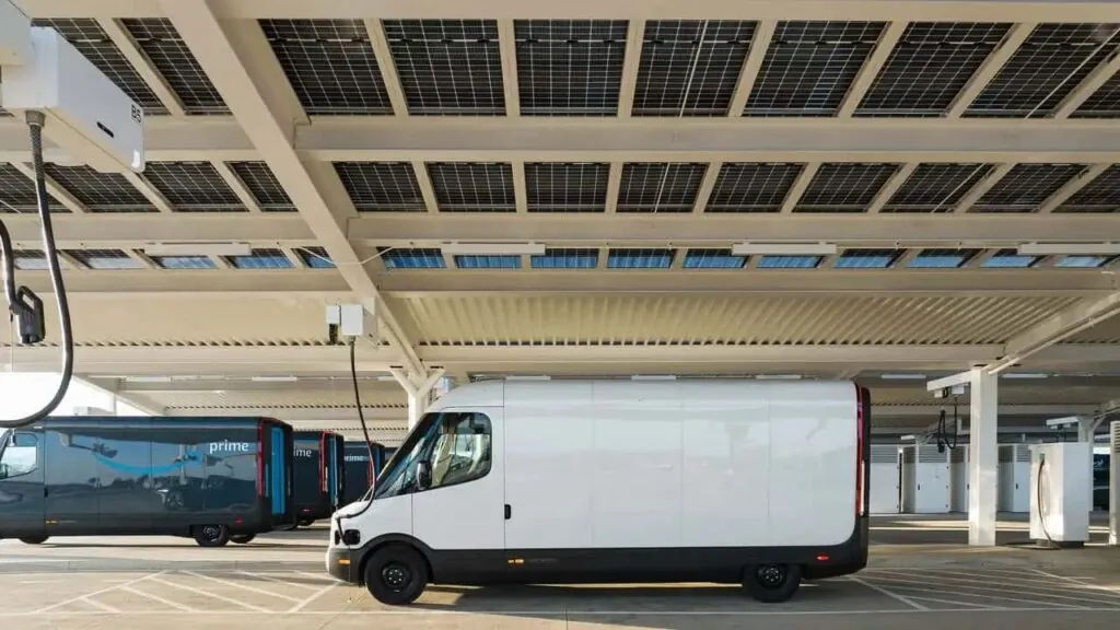 Rivian суттєво модернізувала електричні фургони для Amazon — photo 3